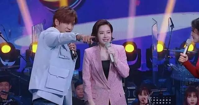 被大佬套路后我逃不掉了漫画31,被大佬套路后逃不掉了小说