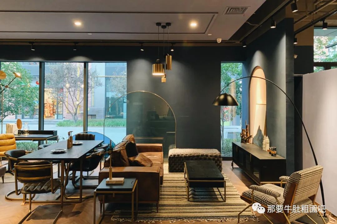 现代风格网购家具店铺推荐,买家具最容易踩的坑是什么