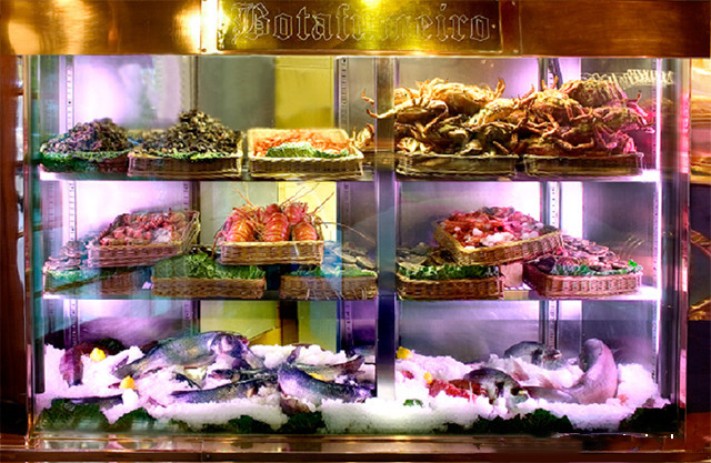 巴塞罗那的特点美食推荐,西班牙巴塞罗那凯旋门美食