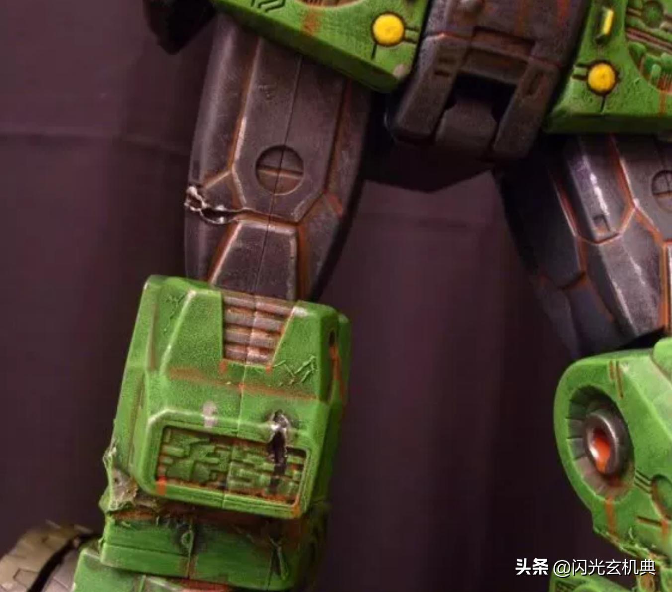 变形金刚动漫人物：重涂塑造战损严重的挖地虎组合-大力神