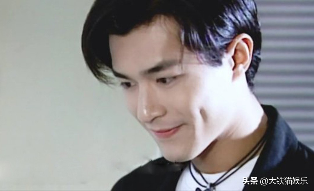 有酒窝的“大叔”只服这4位，不仅笑起来甜，辨识度高，还特耐老