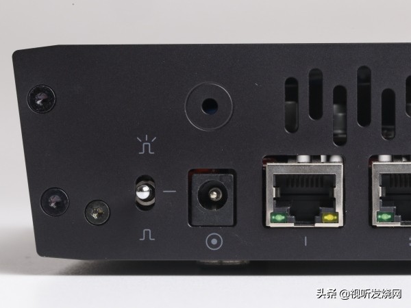 网络串流*放播**的救星：上峰音响试听SOtMsNH-10G网络交换器