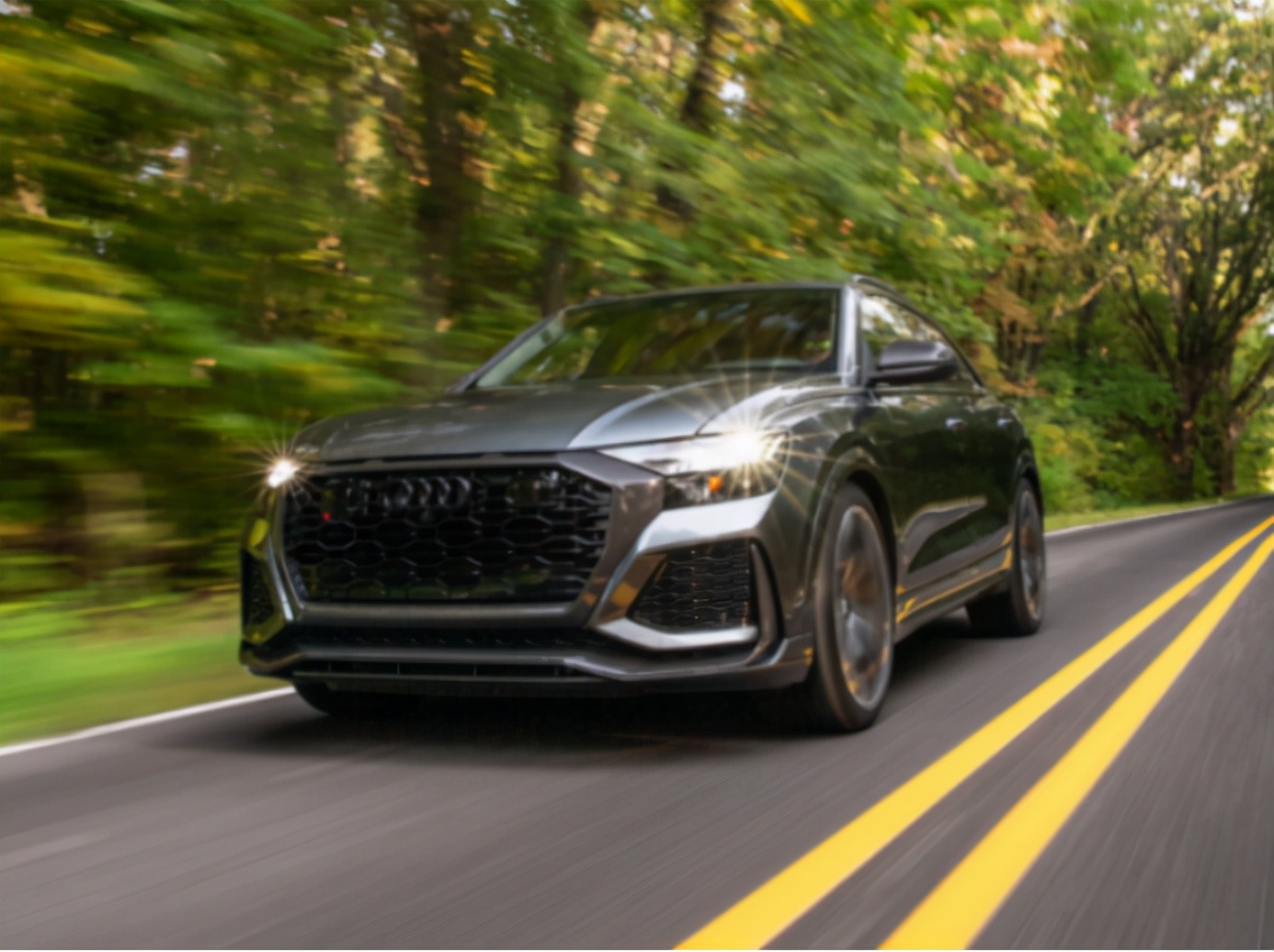 2020款奥迪rsq8最顶级车型,奥迪RSQ8越野高性能版