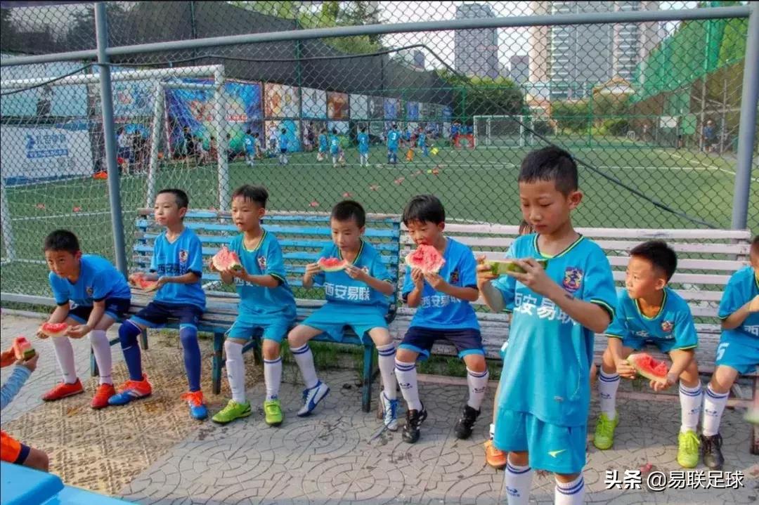 易联足球秋季班报名,易联梯队训练赛