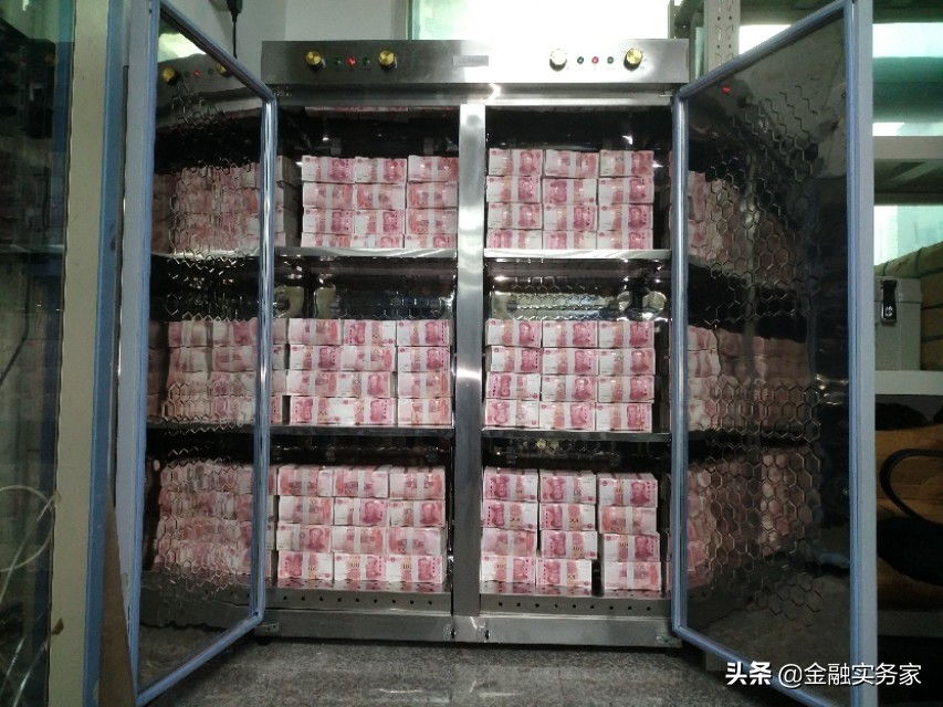 如何使用中国银行自助存取款机,自助银行存取款详细操作