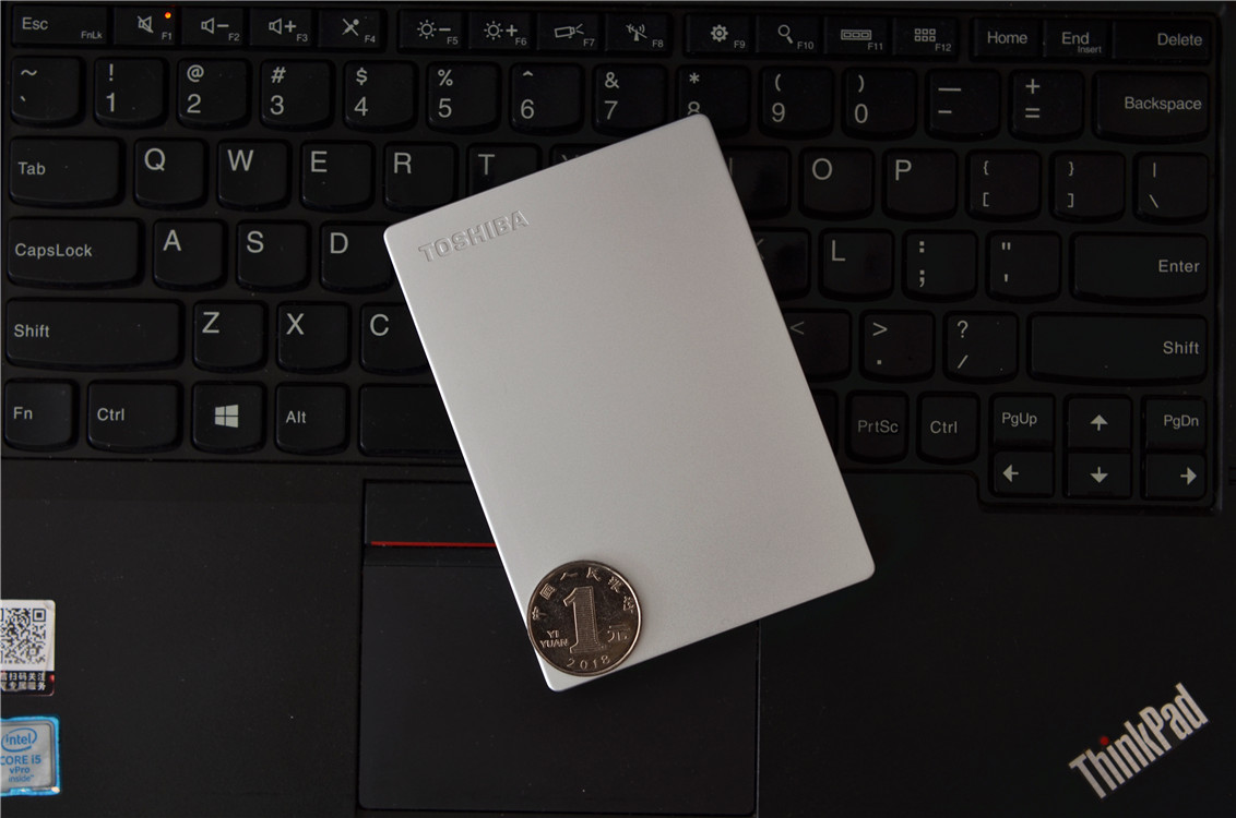 东芝移动硬盘slim系列测评,东芝canvioslim是机械还是固态