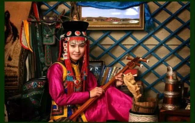 蒙古族呼伦贝尔的民族风俗习惯,谈谈你对蒙古族风俗习惯的认识