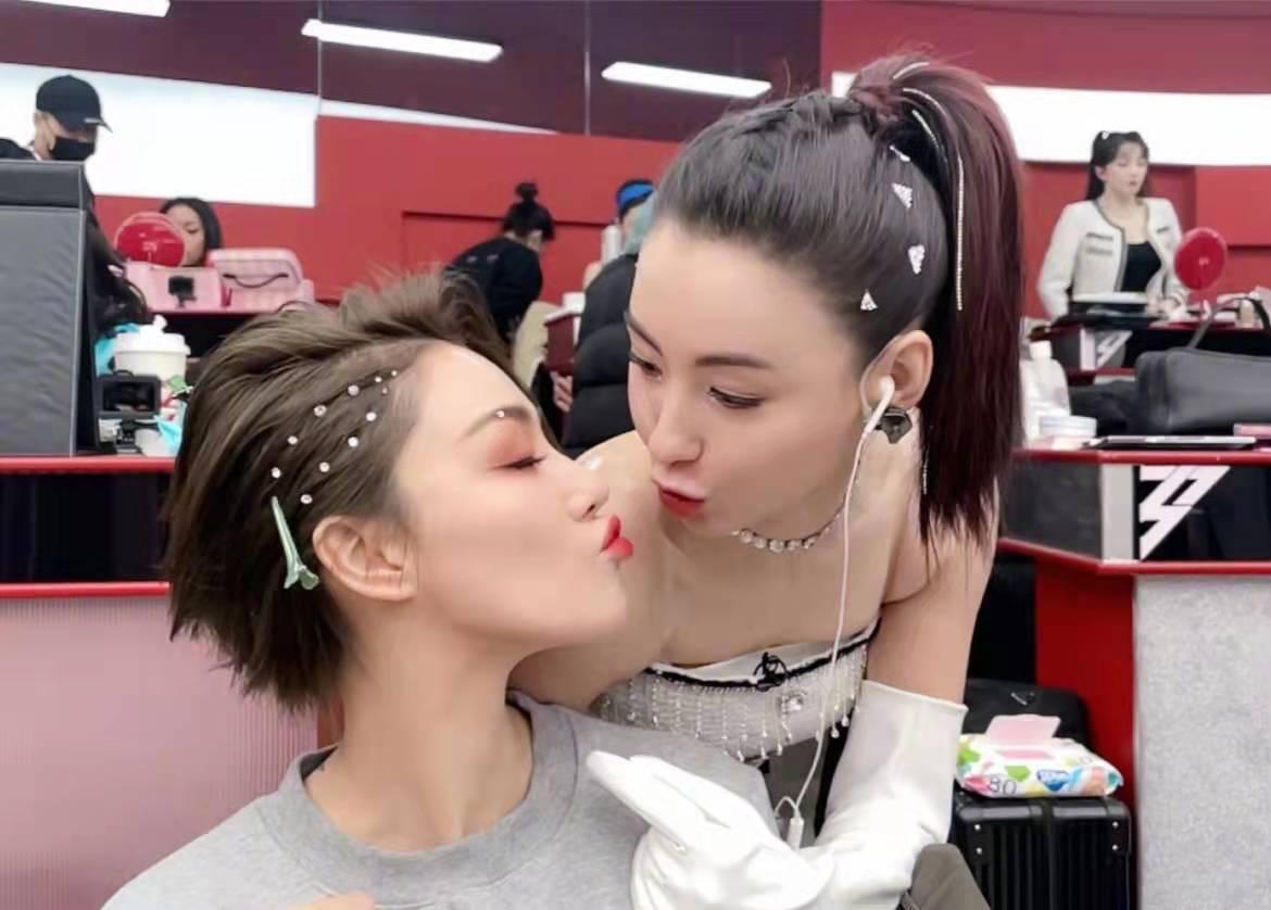 张馨予一手烂牌打出王炸的水平,张馨予被人点名