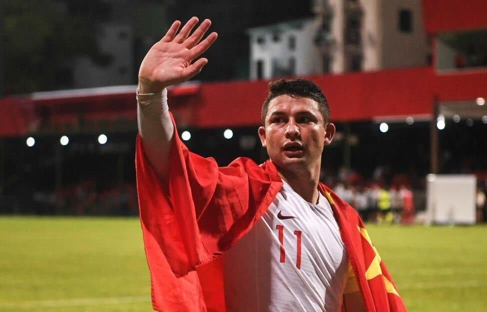 同袍一心并肩战斗,同袍一心中国女足加油