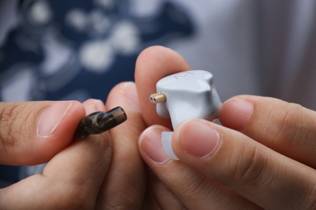 有线耳机会被取缔，MYRYAD首款表态，百元级HiFi耳机深度体验