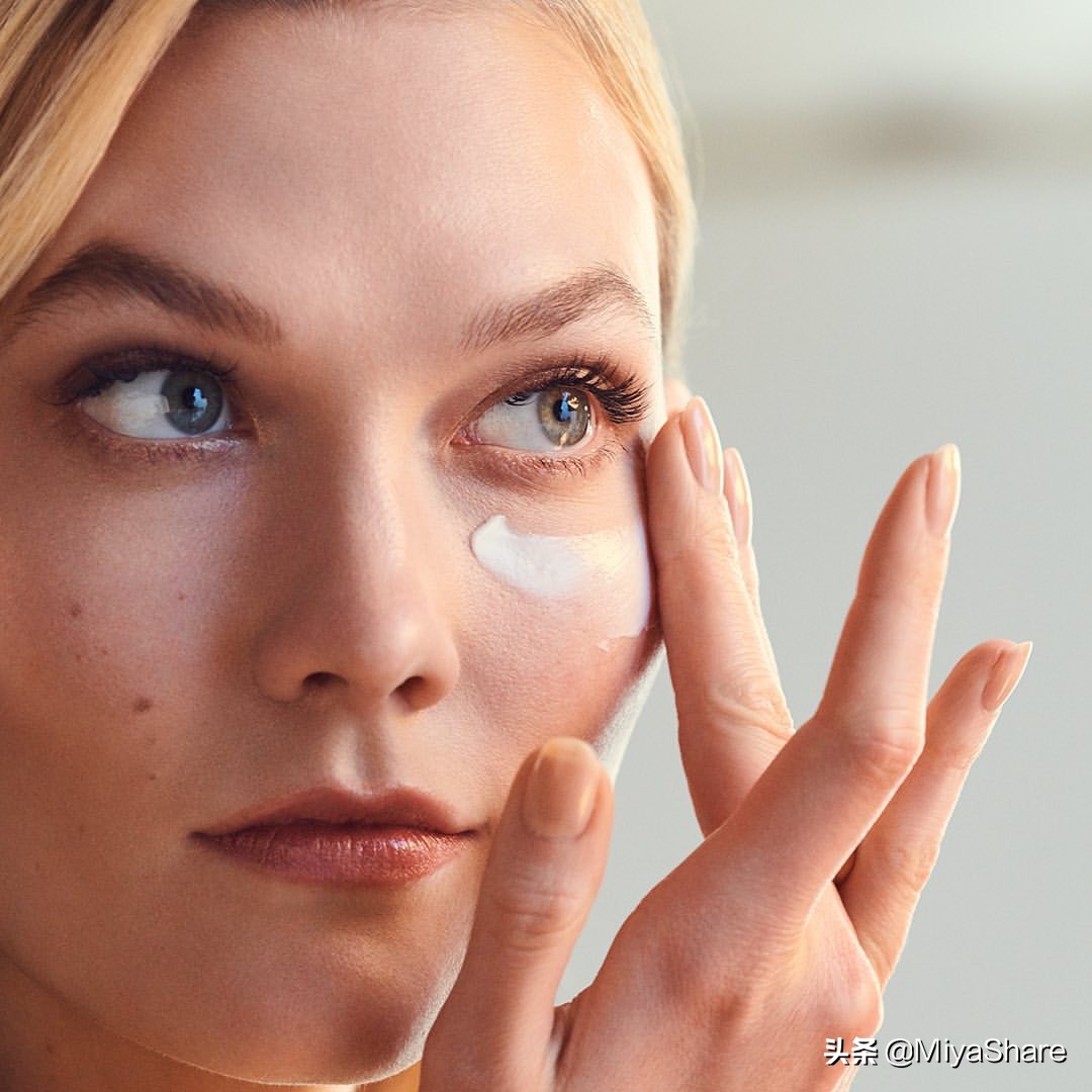 雅诗兰黛鲜活亮采红石榴面霜,雅诗兰黛面霜红石榴日晚霜