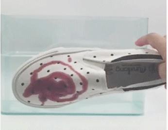 解救懒癌晚期的洗衣神器！衣服泡一泡就干净，白衬衫也不用死命搓