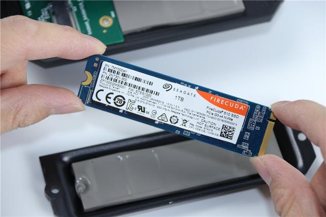 希捷4tb内存扩展坞,希捷游戏扩展坞更换