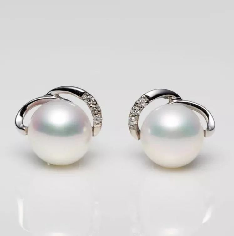 母亲节送什么项链比较好,母亲节给妈妈买什么样的珠宝首饰