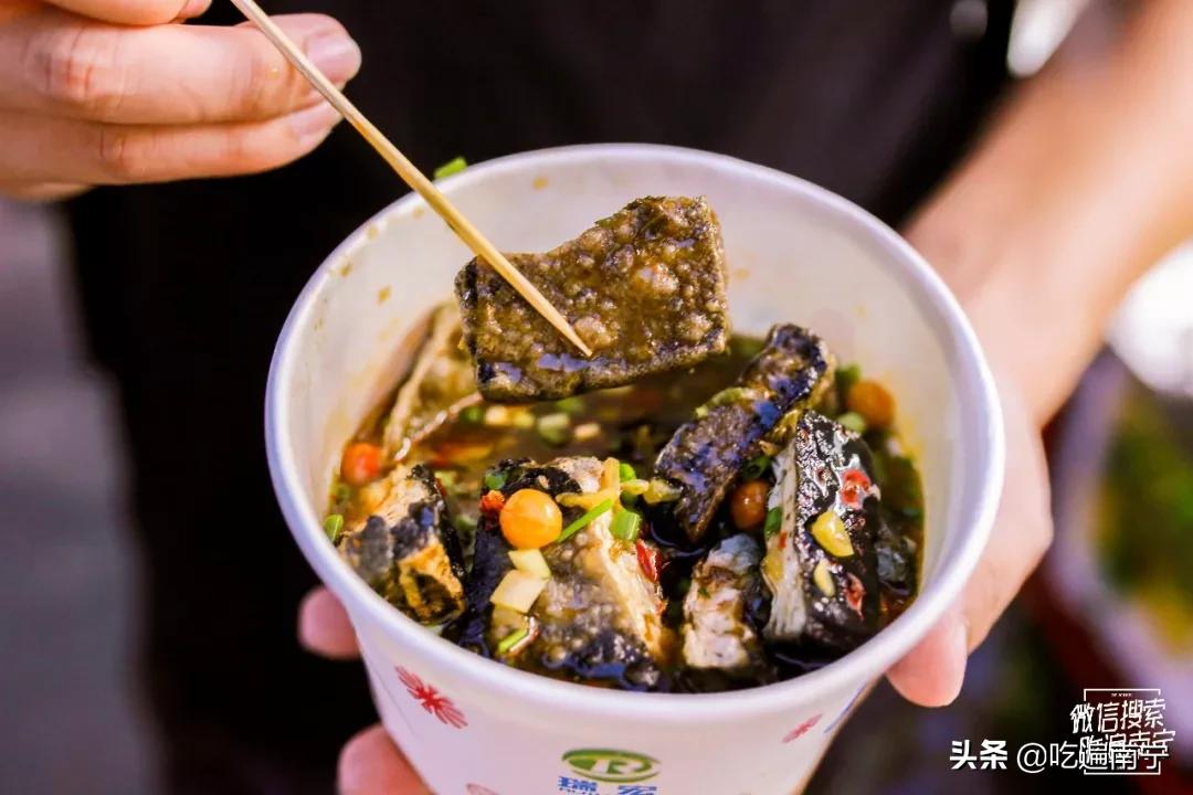 南宁路边夜市美食排行榜,南宁深夜路边摊鲜肉粉