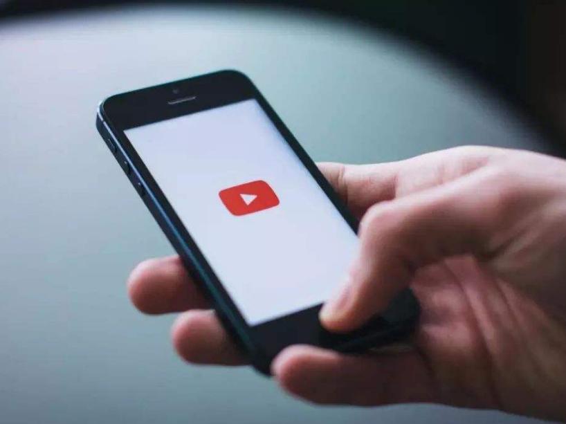 手机充电慢卡还闪退怎么修复,手机卡顿反应慢总是闪退怎么解决