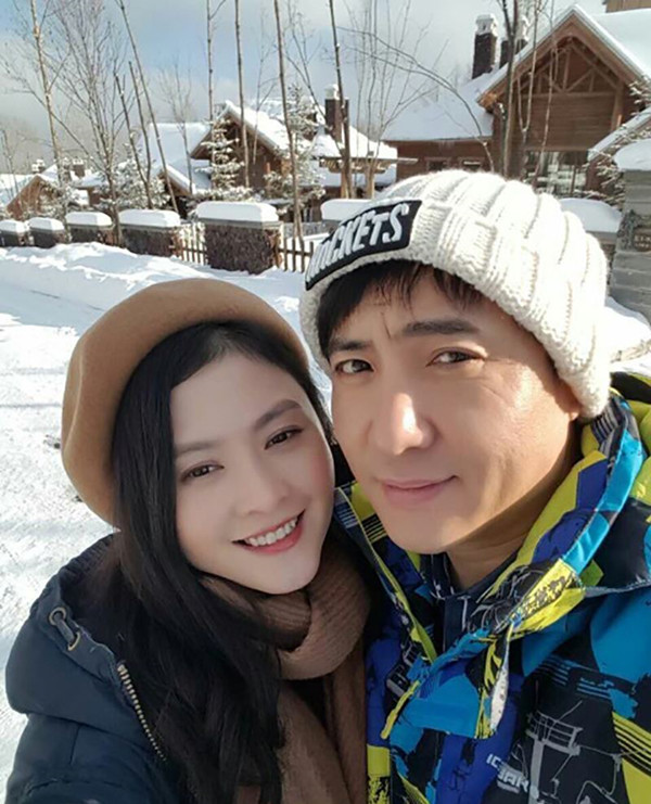 娌堣吘鍜屽瀛愪滑鐨勬悶绗戝悕鍦洪潰,娌堣吘鍜岃嚜宸卞効瀛愮殑鎼炵瑧鐬棿