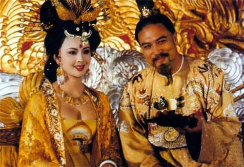 杨玉环的死亡之谜终于大白，真相太过于凄惨，并非白绫绞死