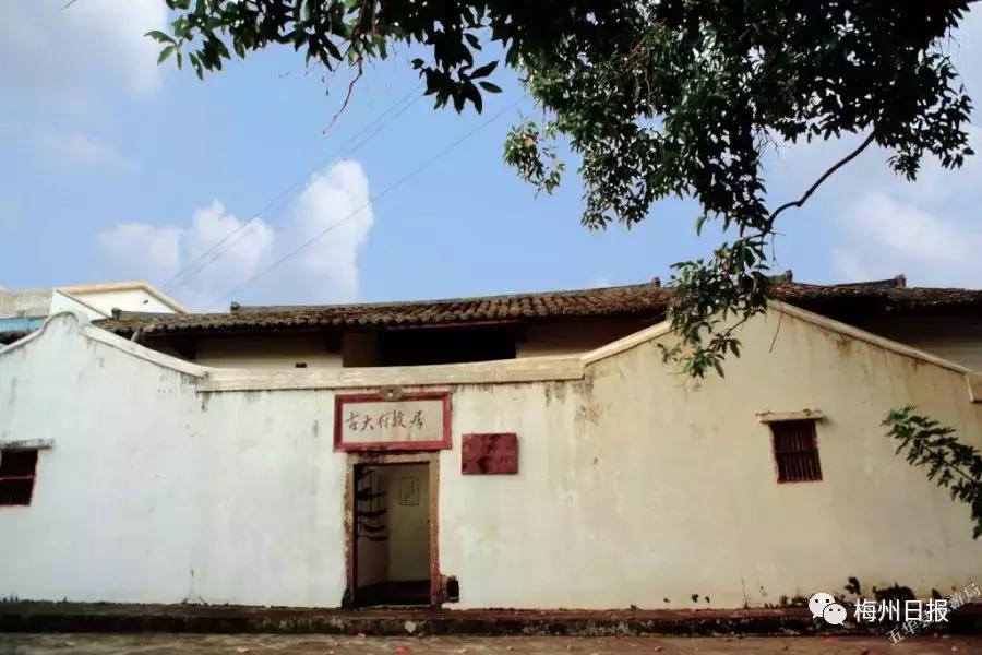 浜斿崕瓒崇悆涔嬩埂鍥剧墖,瓒崇悆涔嬩埂