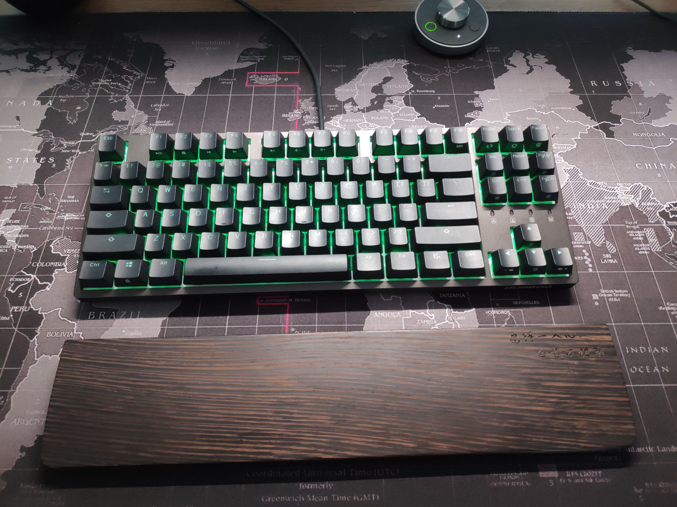 明基screenbarplus屏幕灯,明基witscreenbar显示器屏幕