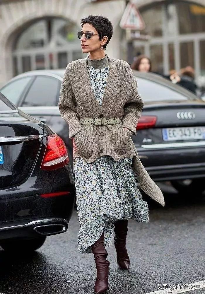 裙子秋冬款搭长筒靴,裙子秋冬款配长筒靴