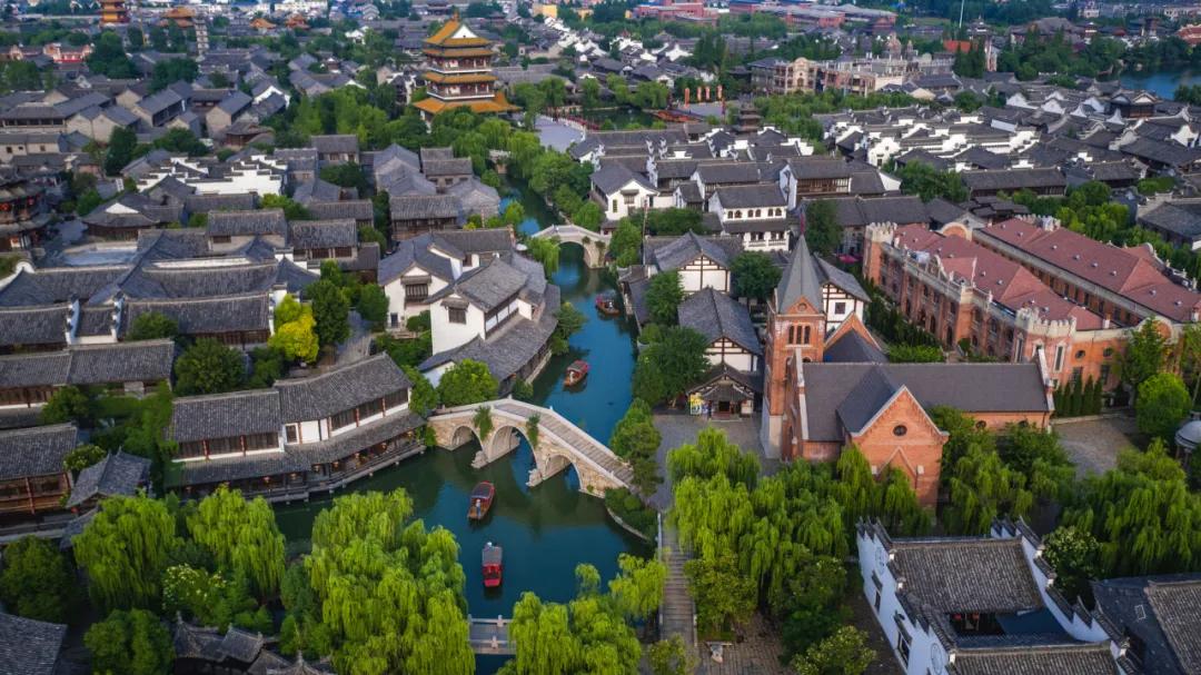 隐藏在繁华都市里的小清新酒店,风景绝美适合度假的酒店