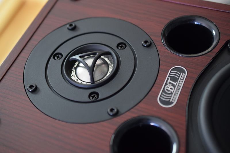 谁才是性价比之王？德法丹美五款入门HIFI书架箱对比横评