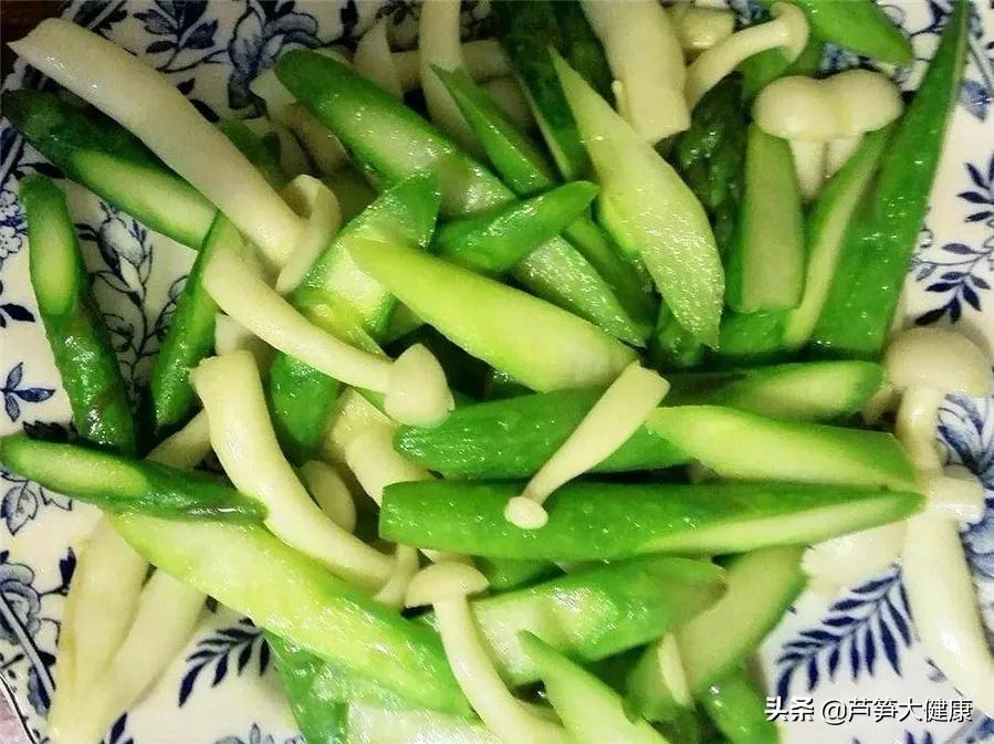 蔬菜之王芦笋在春天吃最应景,芦笋蔬菜