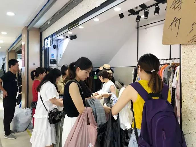 杭州四季青女装档口直播,杭州四季青女装批发档口直播