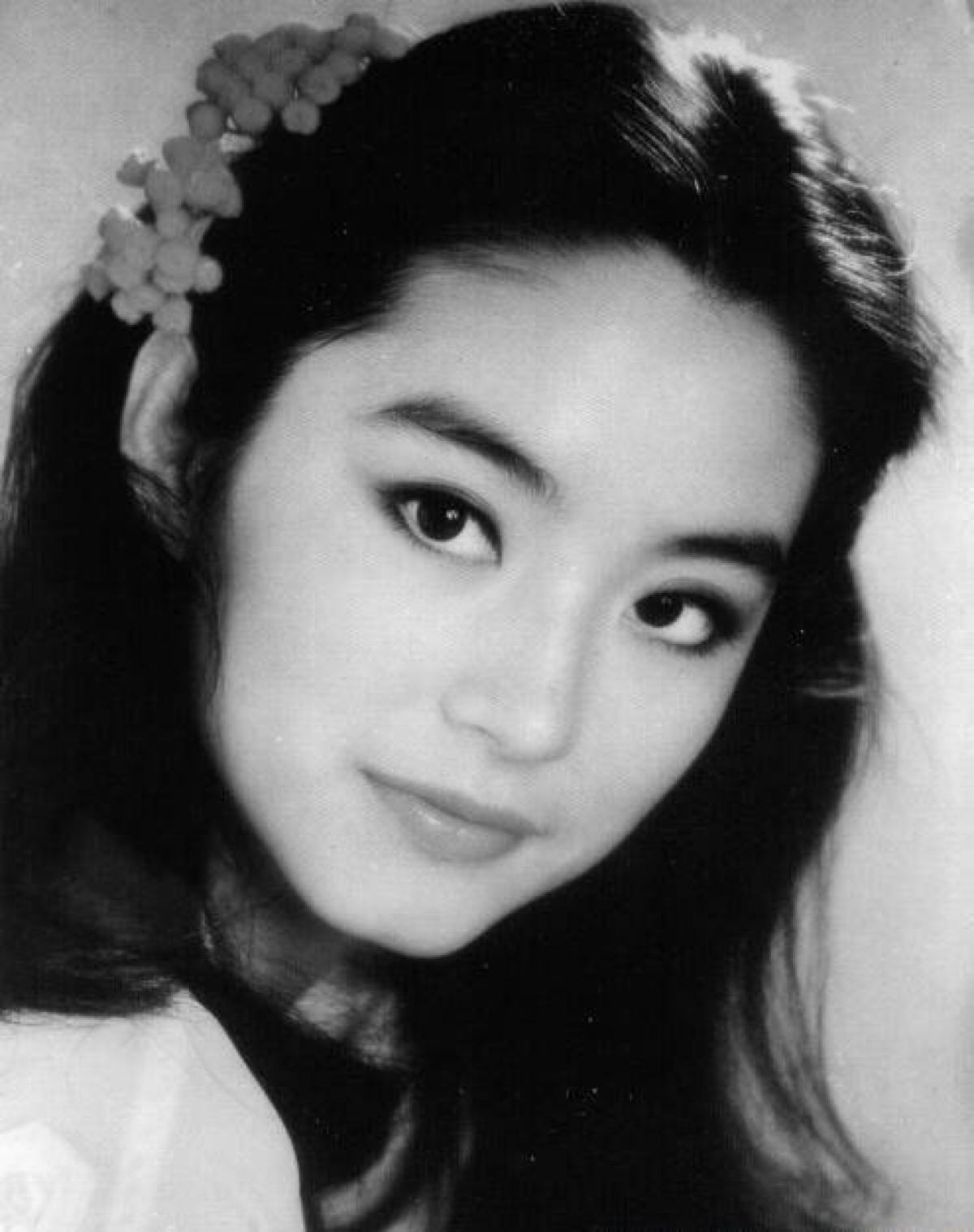 香港影坛风华绝代的美女,经典的香港电影女明星名字