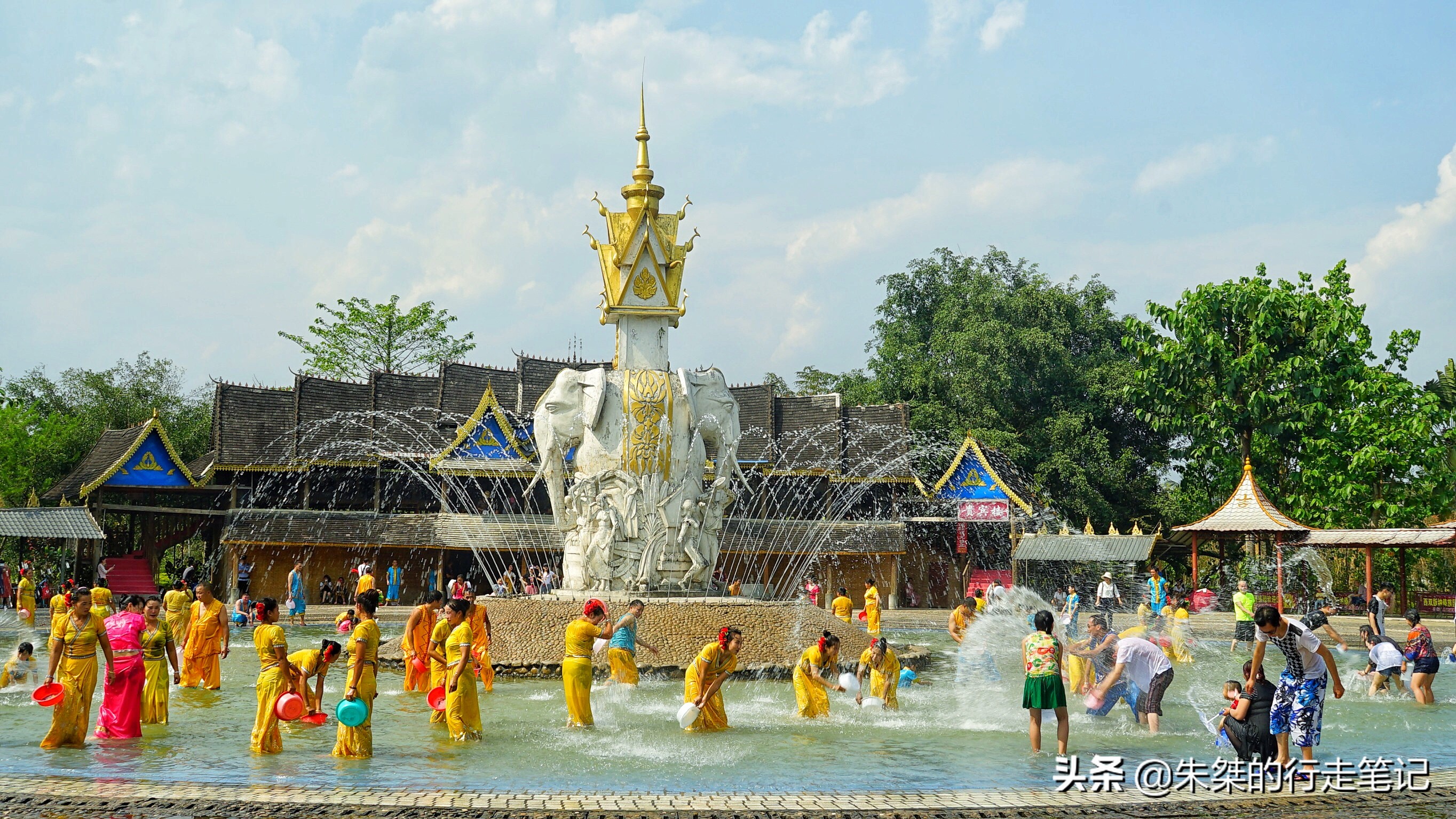 傣族保存最完整的村落,国内保存最完好的傣族自然村寨