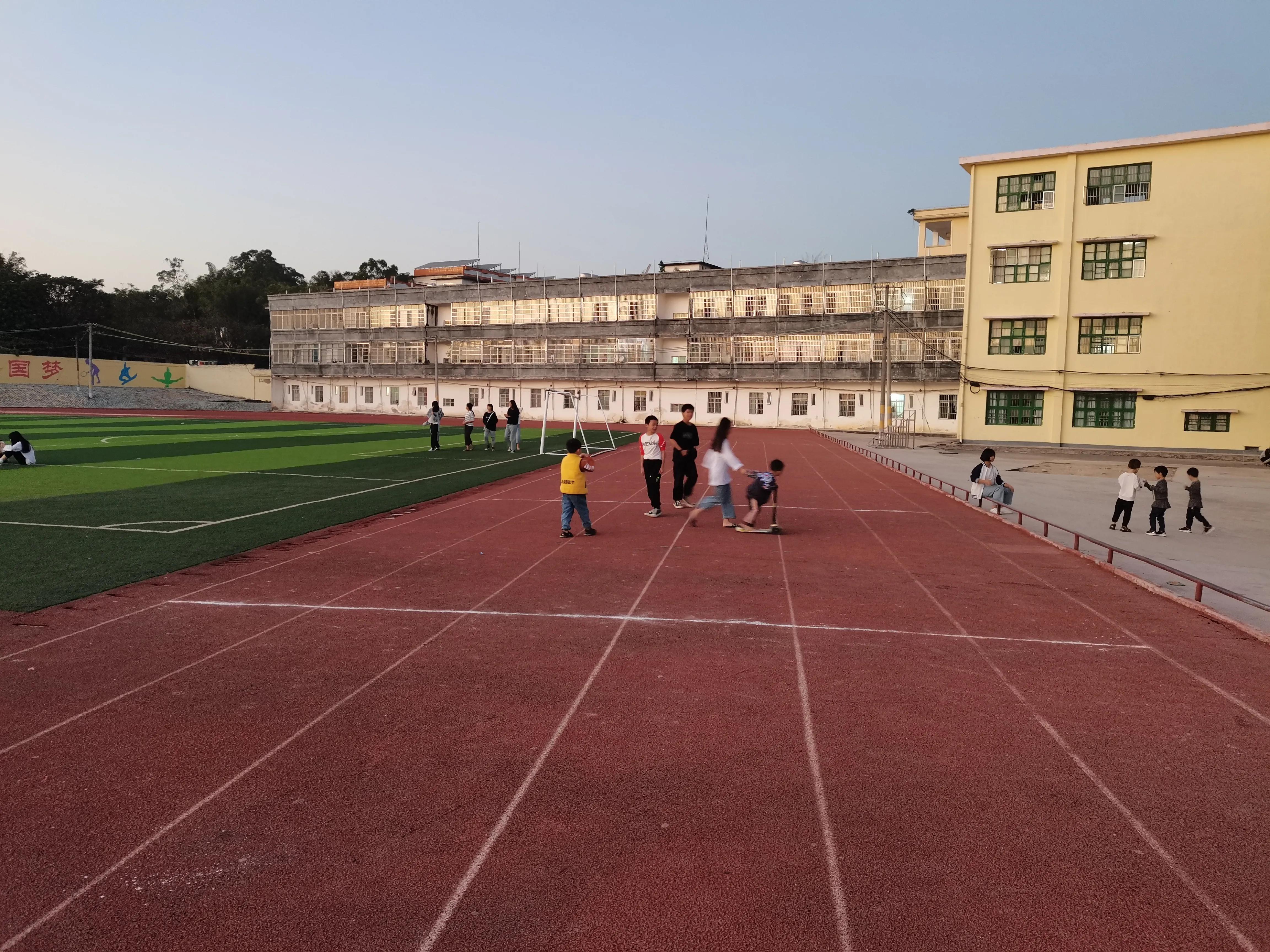 乌中,黄昏即景开头