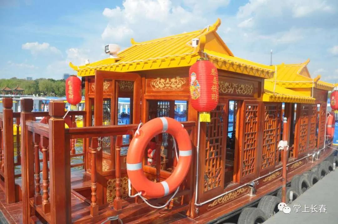 长春南湖画舫夜游,想坐游轮旅游玩