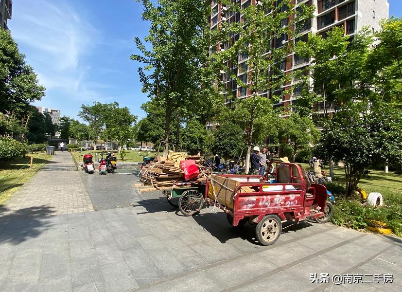 凭实力吸粉！成交破4万/㎡，实探百家湖“网红”神盘