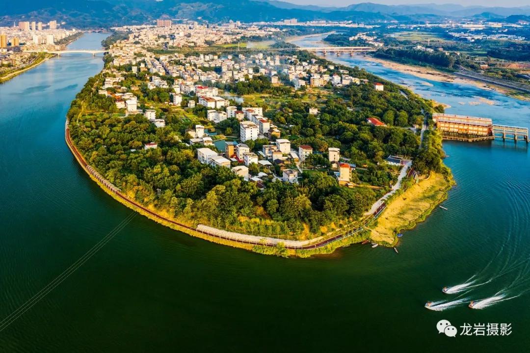 @龙岩人，让我们跟随无人机，一起飞跃闽西