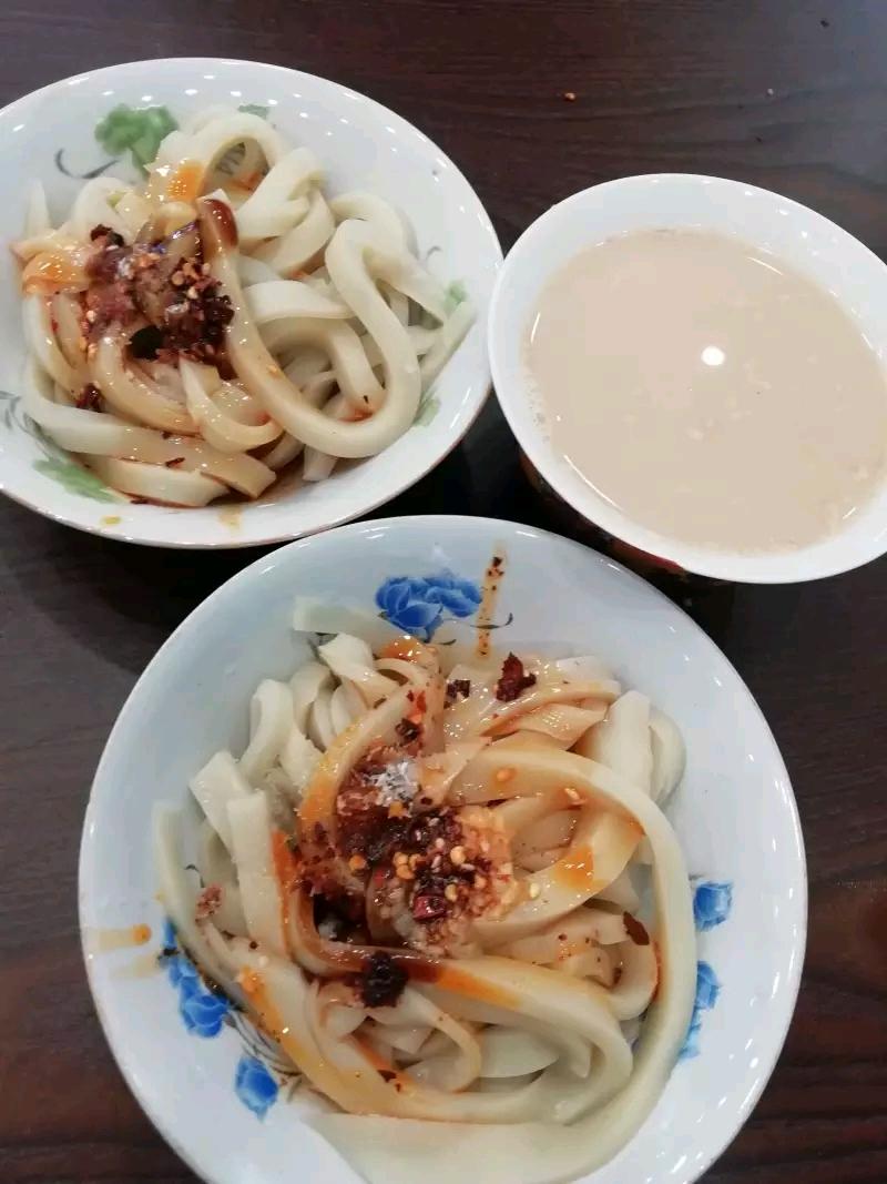 挖坟三人组,三人组合挖坑