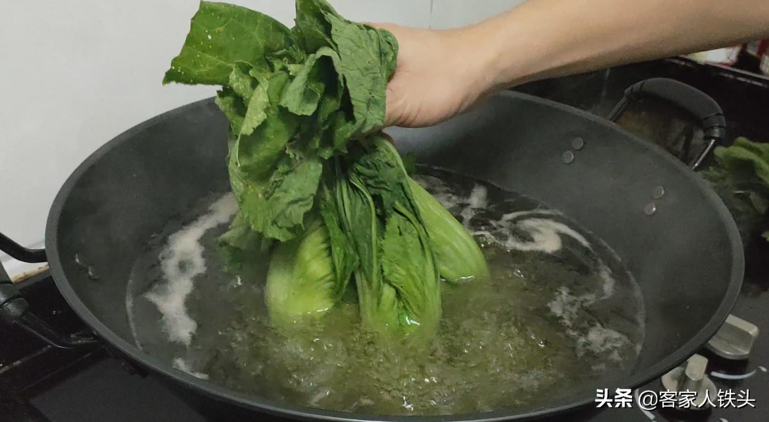 客家腌制酸菜的做法大全,客家酸菜炒猪肚不焯水的做法