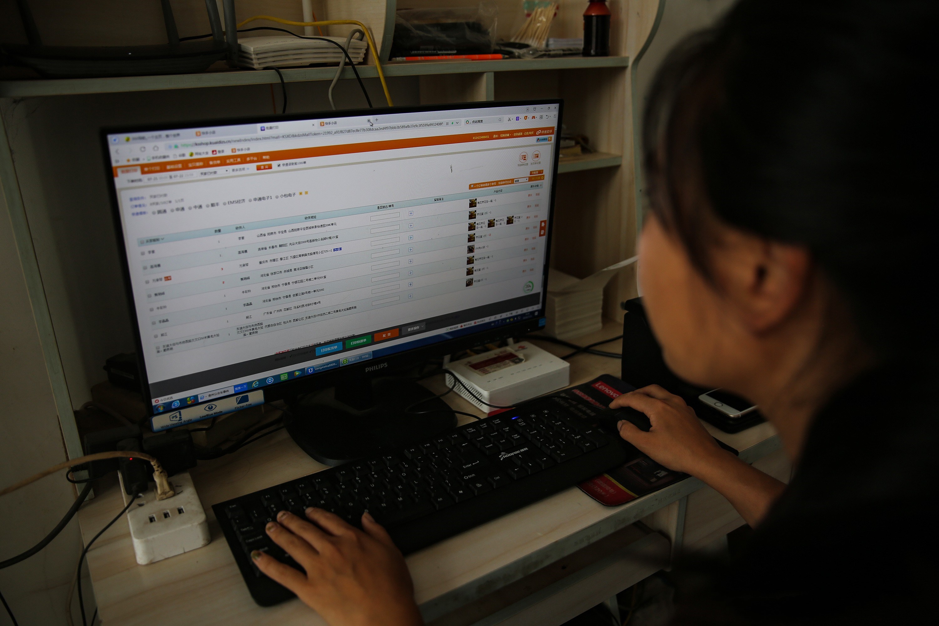 住崖穴、拍视频、卖山货，井陉网红小夫妻做起了“山大王”