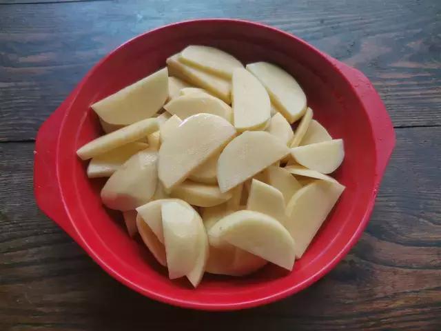 香菇和土豆能做出什么饭没有肉,土豆和香菇做法家常菜