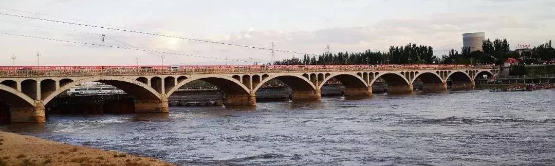 美丽伊宁市美景,美丽的伊宁城市