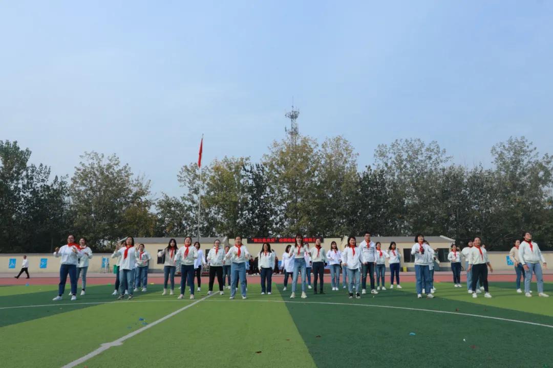 东方双语学校街舞啦啦操,东方双语本部啦啦操