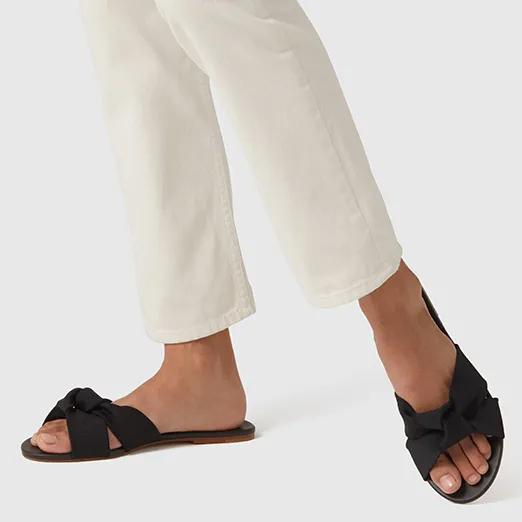 40岁的妈妈适合穿什么鞋子品牌,妈妈适合穿的布鞋子推荐