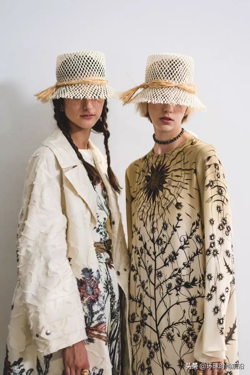 适合冬季脸大显脸小的帽子 (大圆脸适合什么帽子秋冬)