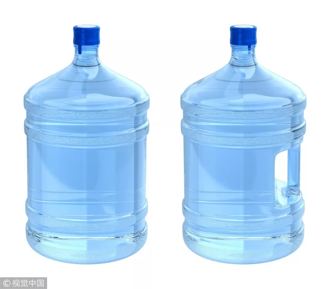 饮水机桶脏了怎么清洗才能干净,饮水机放出来的水脏了该怎么办