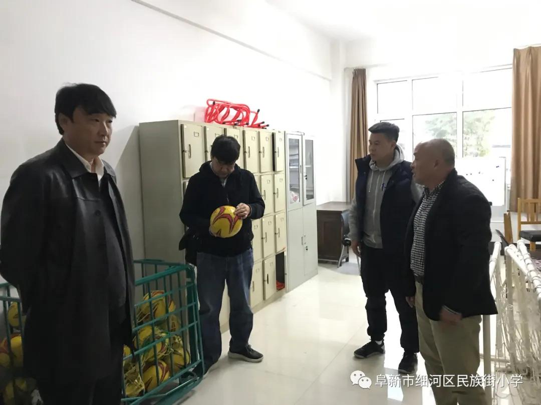 实验小学被评为全国足球特点学校,阜新民族街小学足球