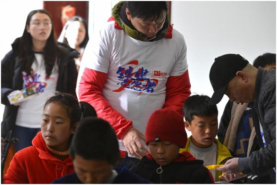 鍏崇埍闈掑皯骞村叕鐩婃垚闀胯惀,鍏崇埍鍎跨绛戞ⅵ璧疯埅蹇楁効鏈嶅姟娲诲姩