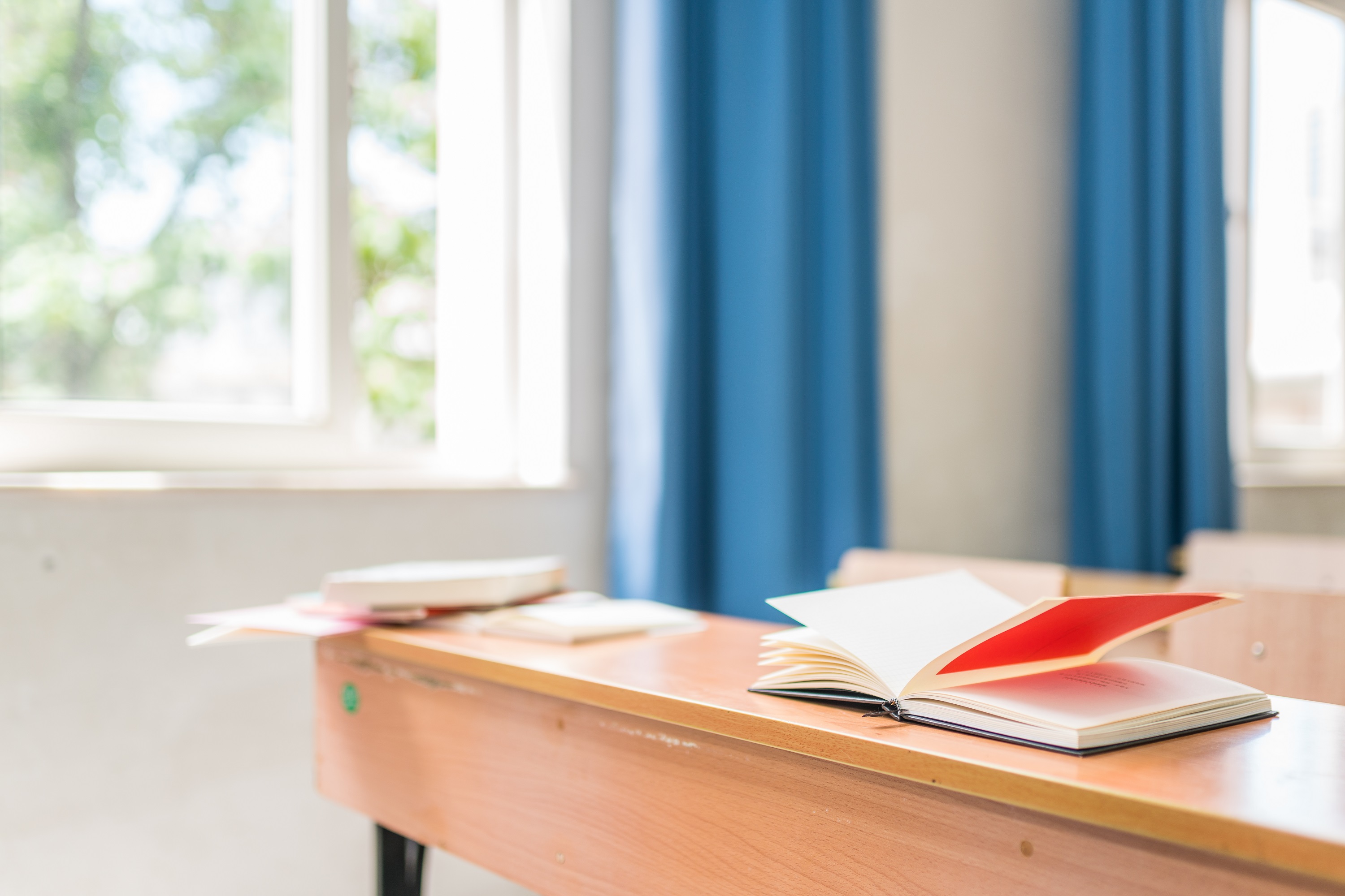 自考和成考专升本哪个含金量高,自考和全日制专升本有什么区别