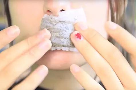 唇部干裂最简单方法,秋冬嘴唇开裂起皮让你丑10倍