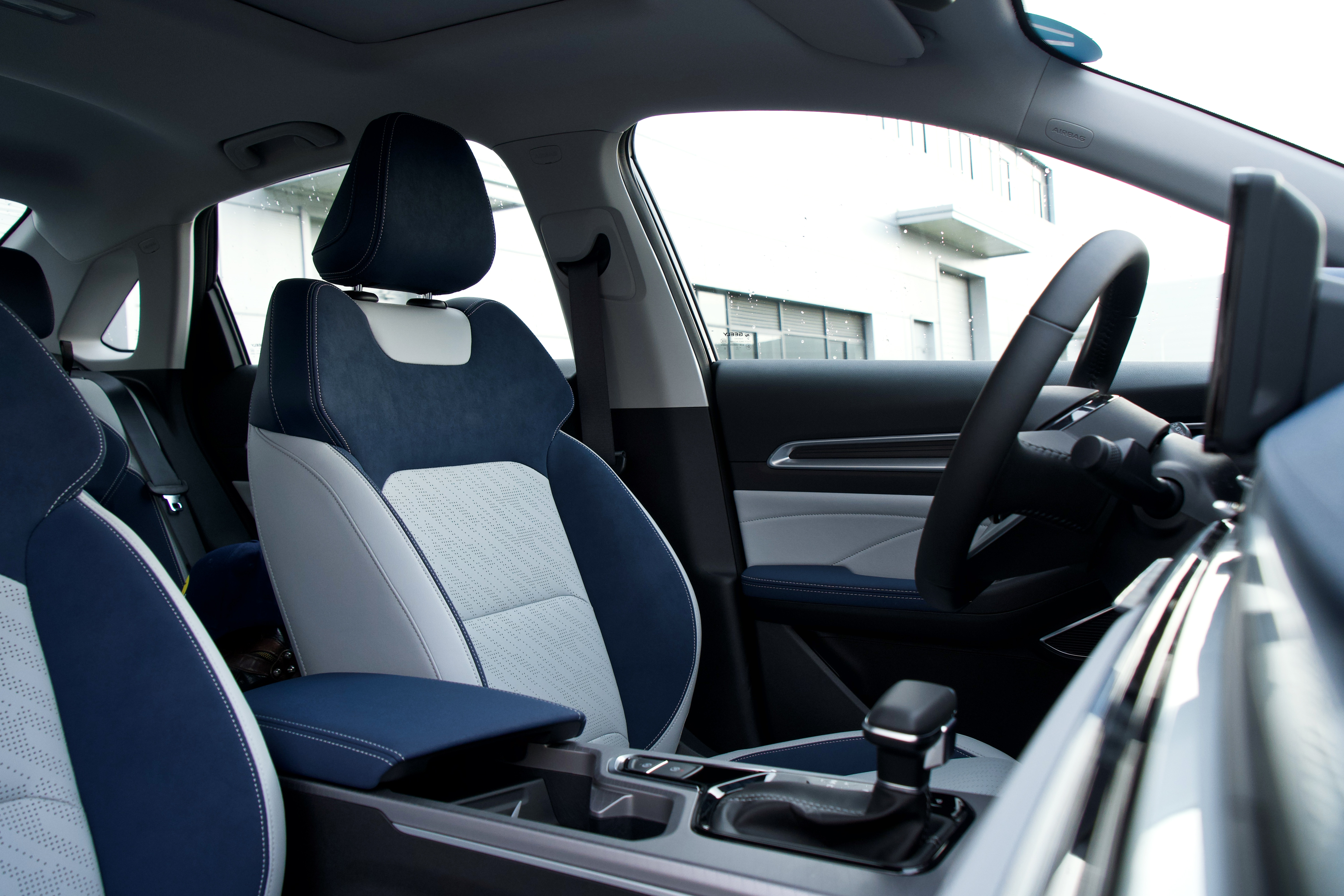 吉利帝豪第四代尊贵型路测,现象级和爆款区别