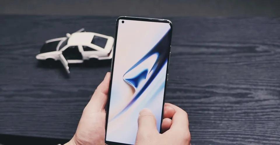 手机运存12gb和16gb哪个好,6gb与8gb和12gb运存有什么区别